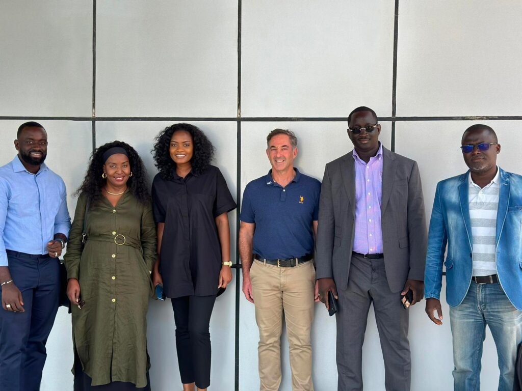 The Onix Senegal team, meeting to discuss data centre design